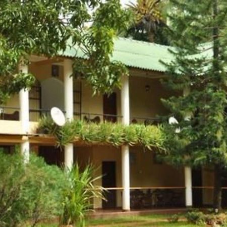 Sujatha Tourist Rest Hotel Dambulla Bagian luar foto