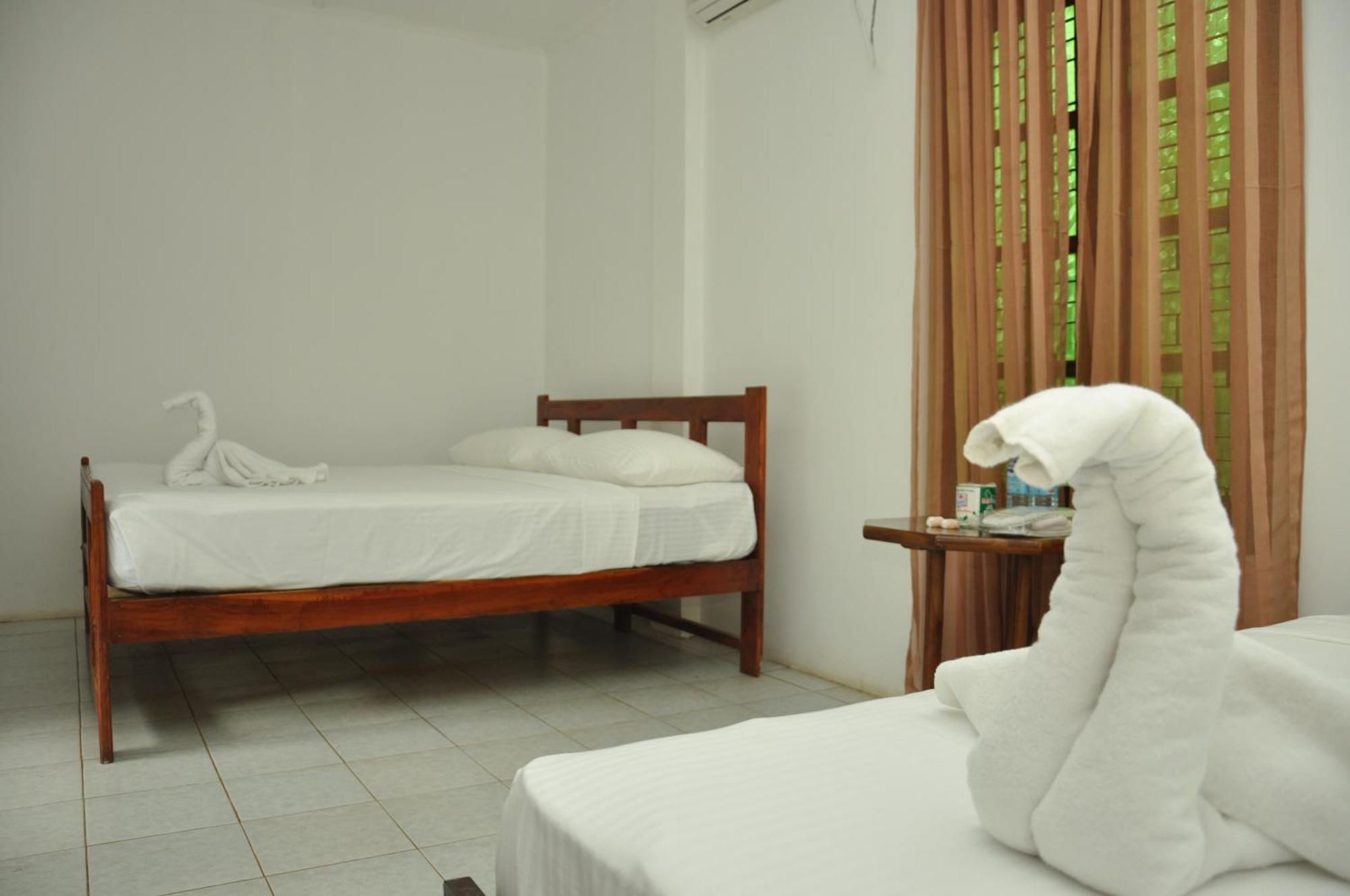 Sujatha Tourist Rest Hotel Dambulla Ruang foto
