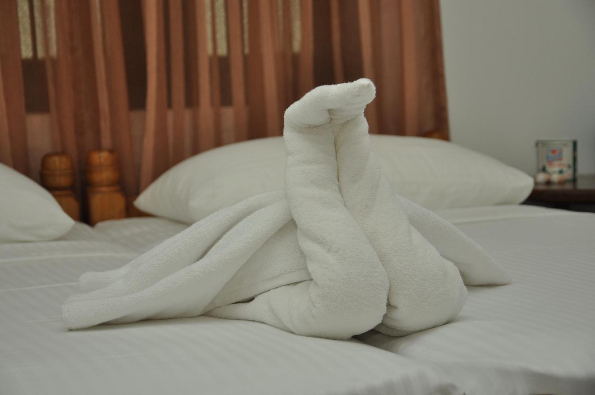 Sujatha Tourist Rest Hotel Dambulla Ruang foto