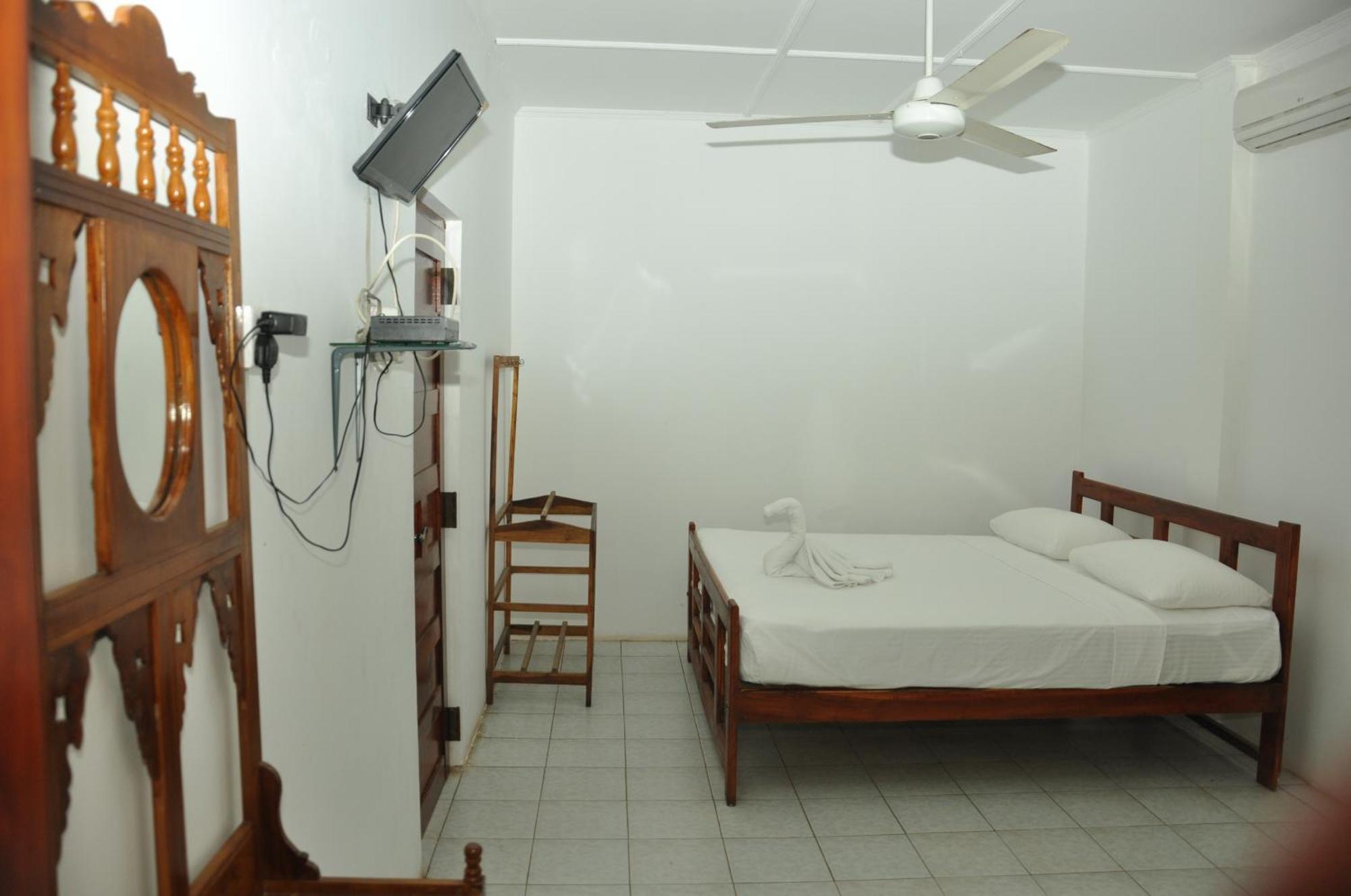 Sujatha Tourist Rest Hotel Dambulla Ruang foto