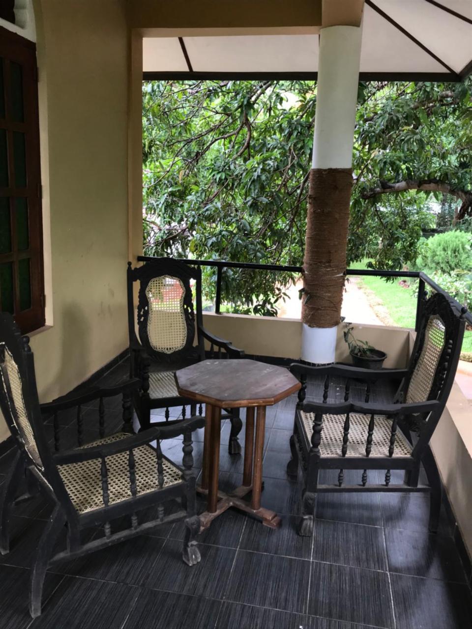 Sujatha Tourist Rest Hotel Dambulla Bagian luar foto